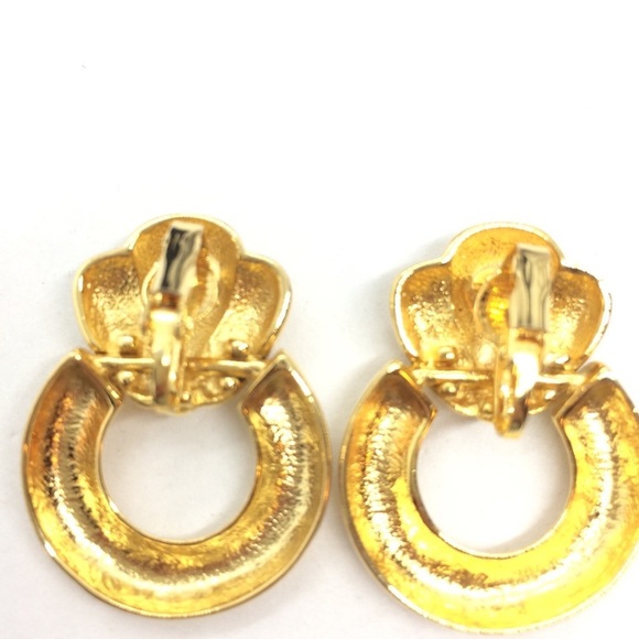VINTAGE 80S DOOR KNOCKER CLIP ON HOOP EARRINGS GOLD TONE RUNWAY - Picture 9 of 12